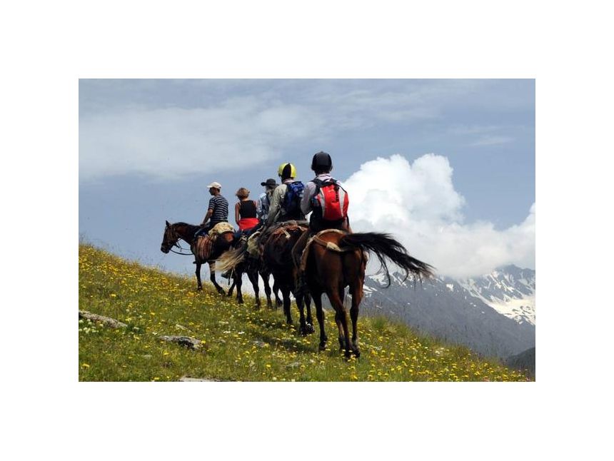 Gveleti Waterfall - Horseriding Tour