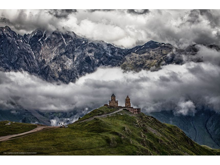 Guaranteed Tour - Discover kazbegi