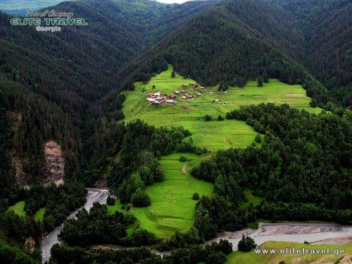 Open season. Jeep tour three days in Tusheti