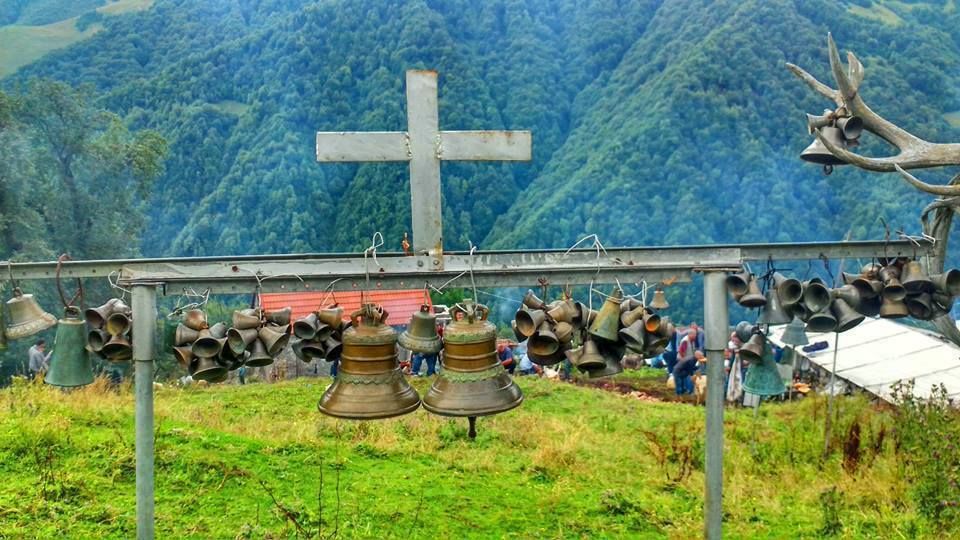 გუდამაყრის ფერთა ტური ! + ბურსაჭირის დიდებული ჩანჩქერი !