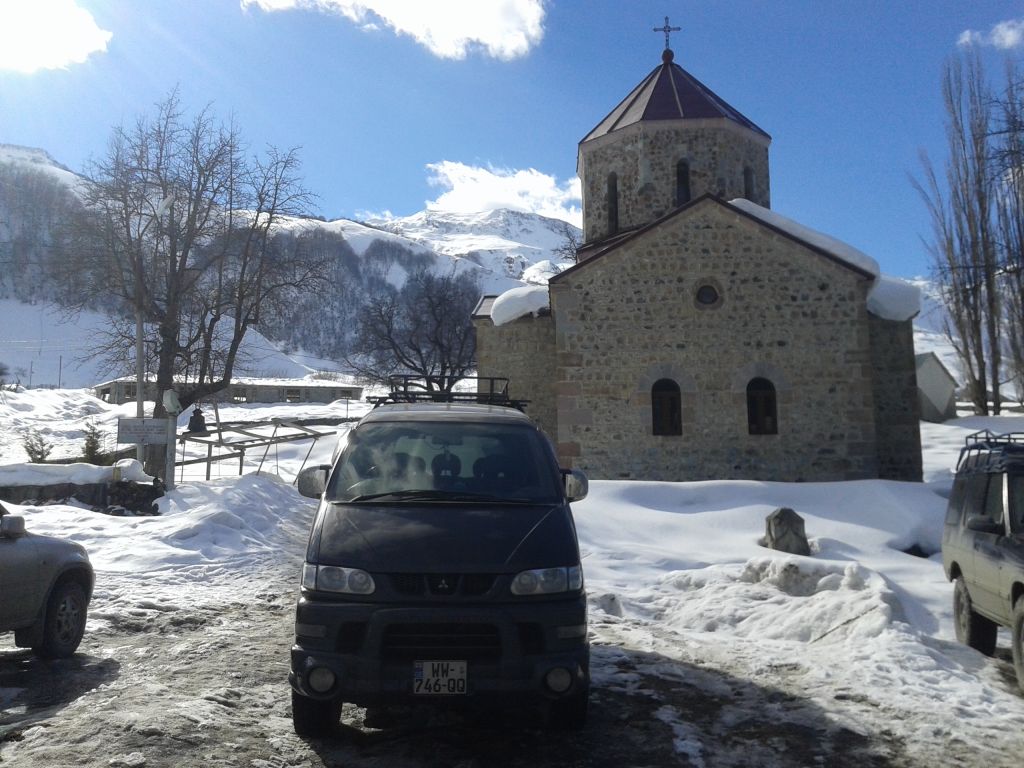 დეკემბერი სეზონის გახსნა! ჯიპ-ტური გუდაურში