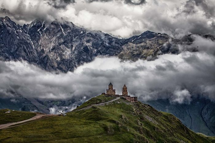 ყაზბეგი, გერგეთი, გუდაური, დარიალის ხეობა, ანანური, ზედაზენი...