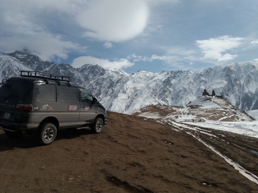 MITSUBISHI DELICA CLUB GEORGIA