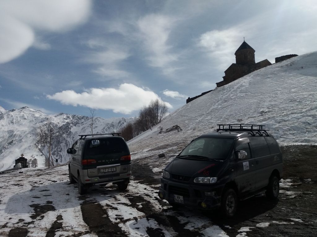 MITSUBISHI DELICA CLUB GEORGIA