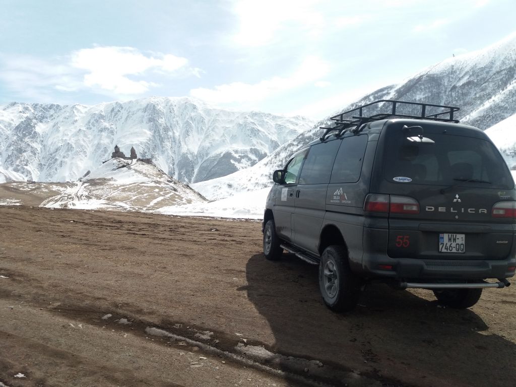 MITSUBISHI DELICA CLUB GEORGIA