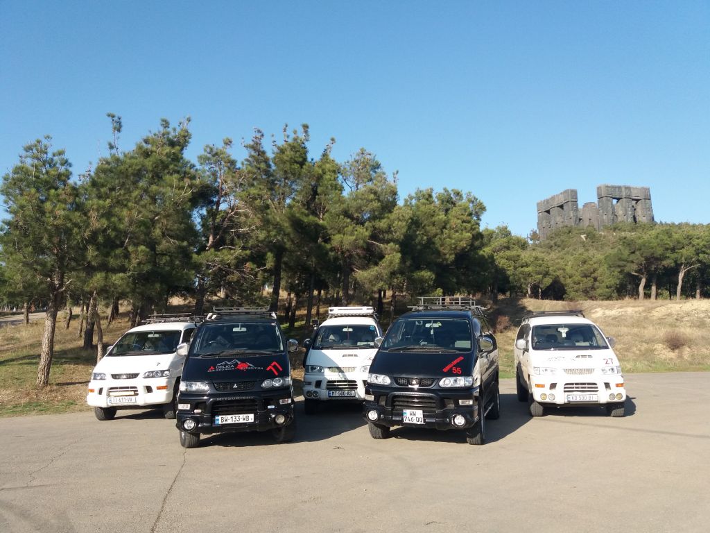 MITSUBISHI DELICA CLUB GEORGIA