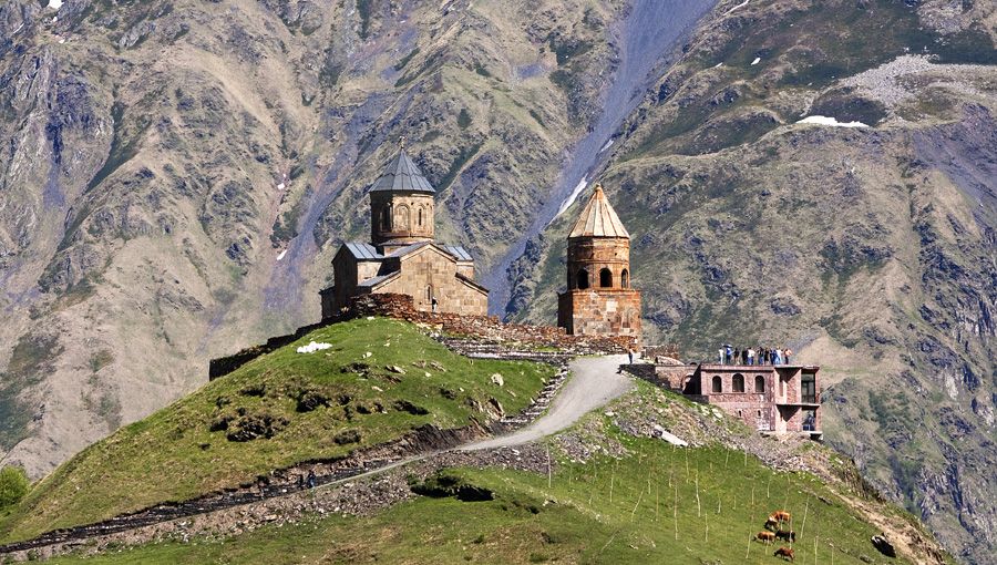 ერთღიანი ტური ყაზბეგში სკოლის მოსწავლეებისთვის 