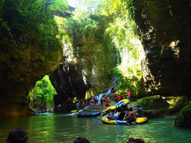 Cultural tour in Martvili canyon