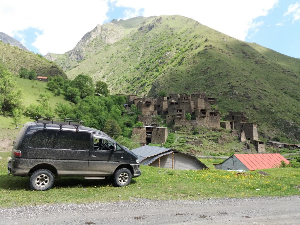 MITSUBISHI DELICA CLUB GEORGIA