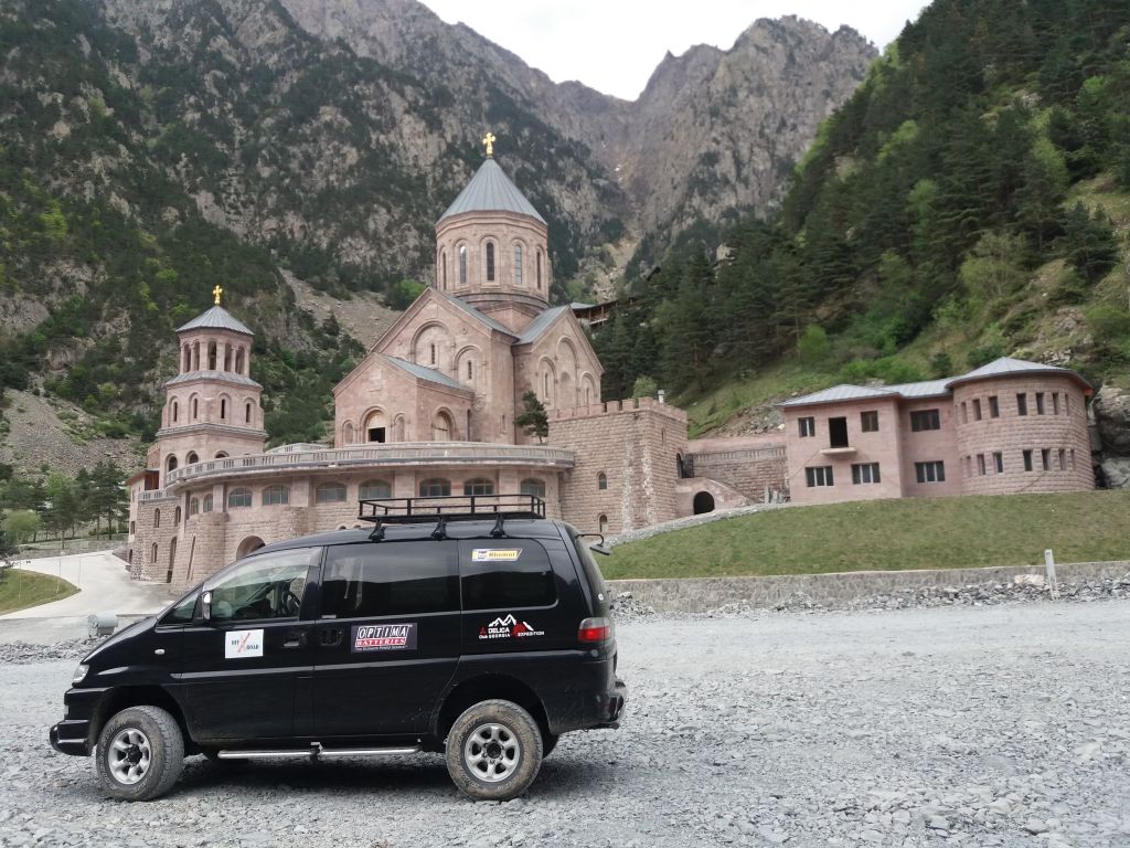 MITSUBISHI DELICA CLUB GEORGIA