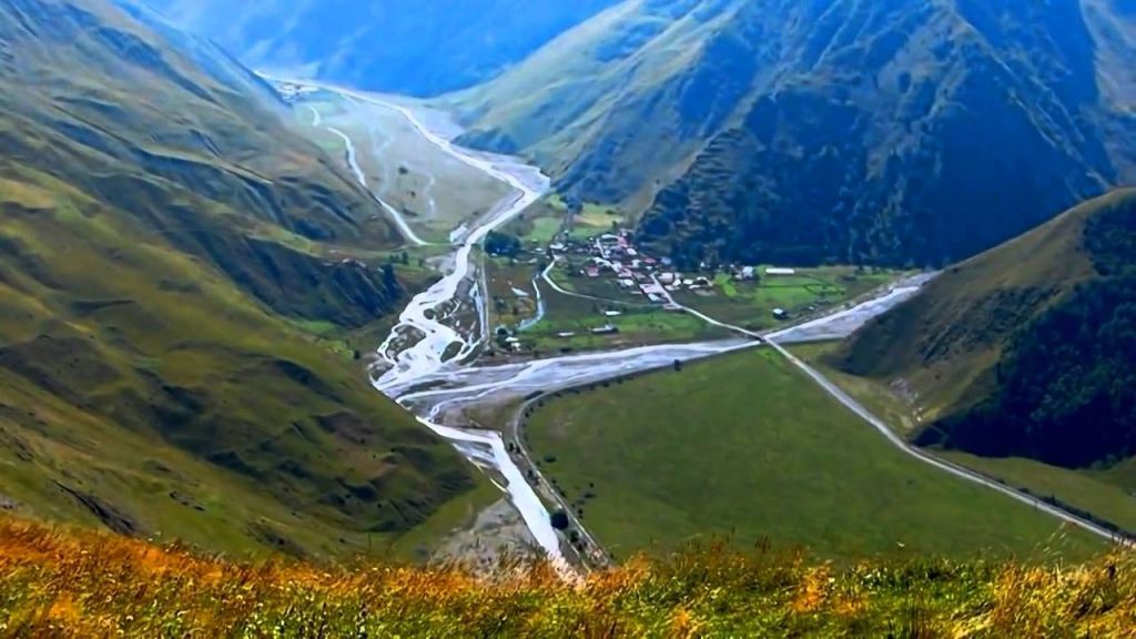 One day tour in Kazbegi