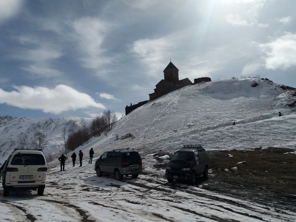 ერთდღიანი ჯიპ-ტური ყაზბეგში! გერგეტი, დარიალი.  ❄ ❄ ❄