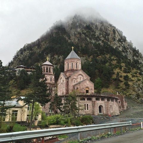 ყაზბეგის  დღიანი ტური -  თებერვალს