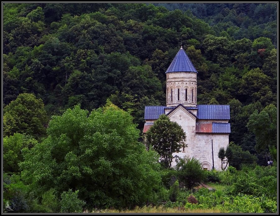 დღიანი ტური ულამაზეს რაჭაში