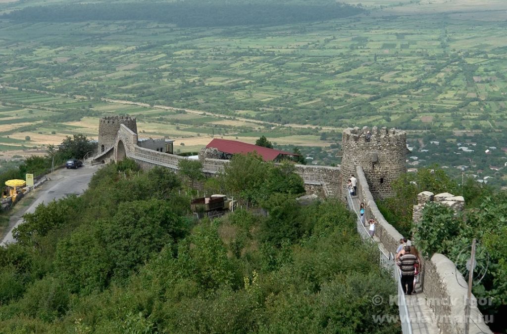 ერთდღიანი დაუვიწყარი ტური კახეთში.. - სიღნაღი-ბოდბე-წმინდა ნინოს წყარო-ყვარელი-ღვინის გვირაბი-წინანდალი-ძველი და ახალი შუამთის მონასტერი