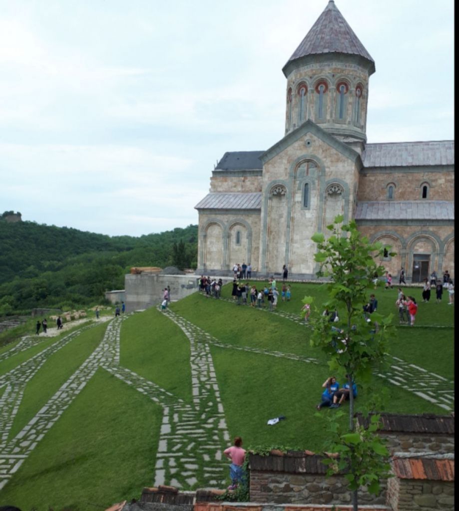 ერთდღიანი დაუვიწყარი ტური კახეთში.. - სიღნაღი-ბოდბე-წმინდა ნინოს წყარო-ყვარელი-ღვინის გვირაბი-წინანდალი-ძველი და ახალი შუამთის მონასტერი